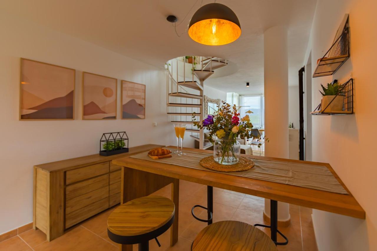 Views, Pool & Office - Optic Fibre Apartment