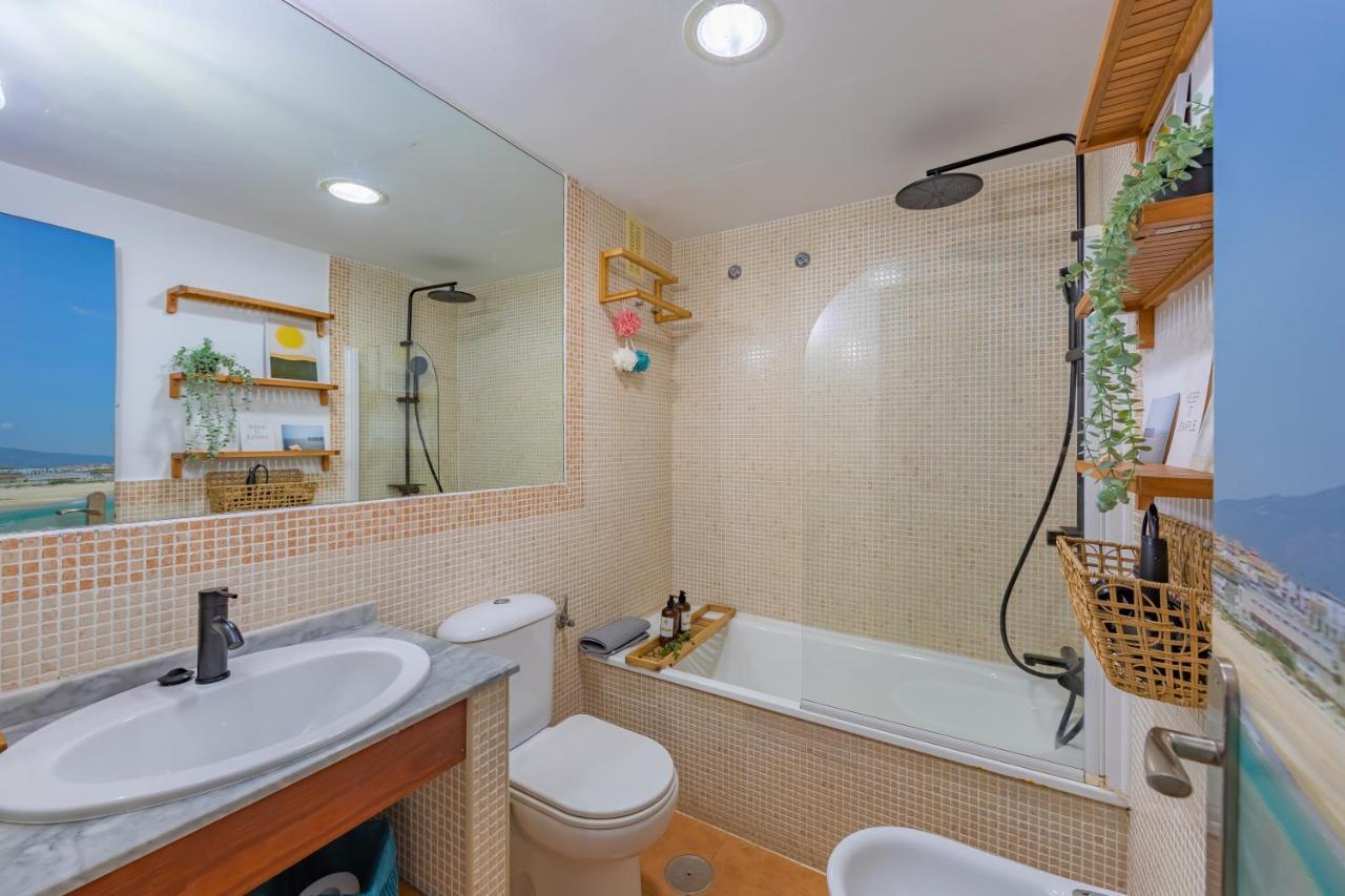 Views, Pool & Office - Optic Fibre Apartment *